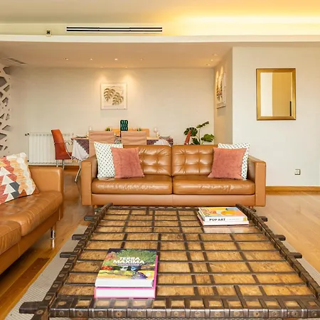 Queens By Cadenzalux Apartment Estoril