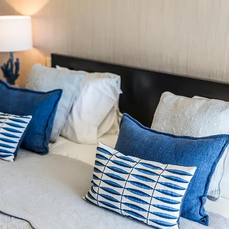 Queens By Cadenzalux Apartment *